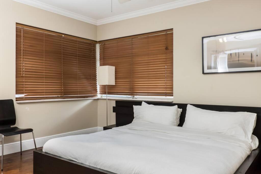 Comfortable Home, 7 Min Walk To Beach, Hot Tub, Pompano Beach Buitenkant foto