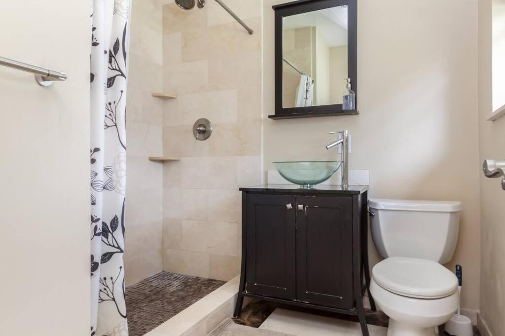 Comfortable Home, 7 Min Walk To Beach, Hot Tub, Pompano Beach Buitenkant foto